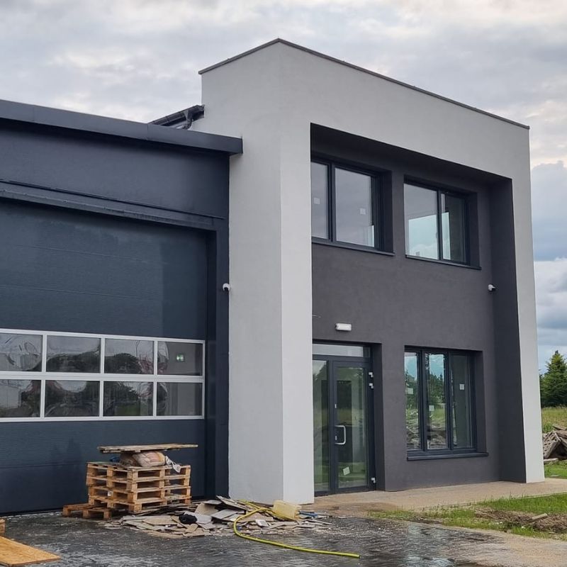 CzyścimyDomy.pl - Czyszczenie, malowanie, odgrzybianie elewacji, dachów.